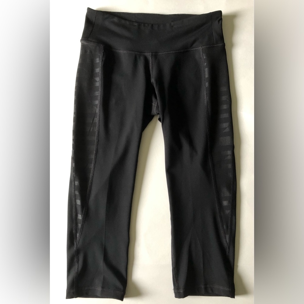 Old Navy Active Capri Leggings Black Women's Size Medium